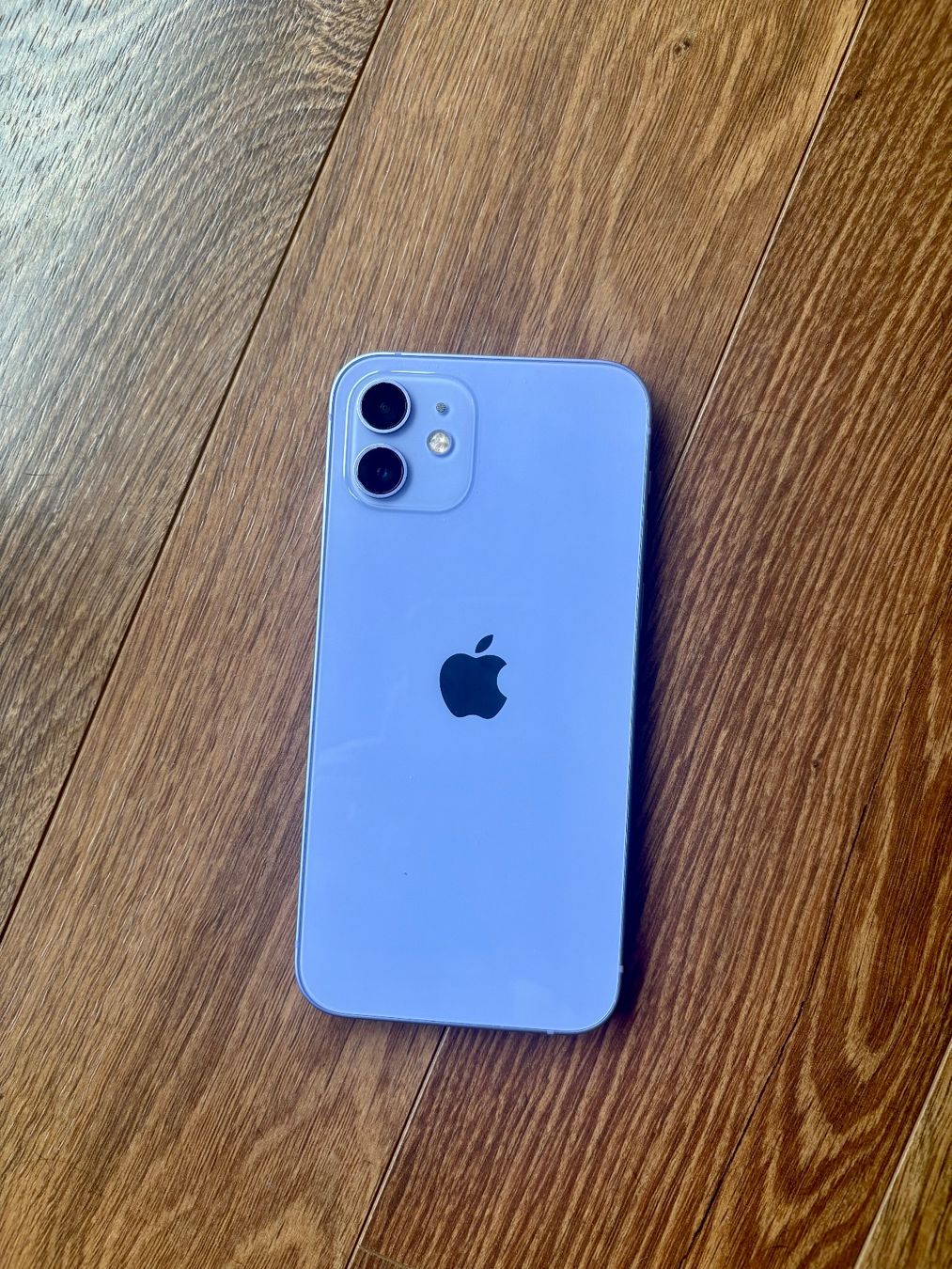 Apple Handys / Smartphones: iPhone 12 128 Go Violet - bon état – Gebraucht aus Porrentruy von pas_s95q