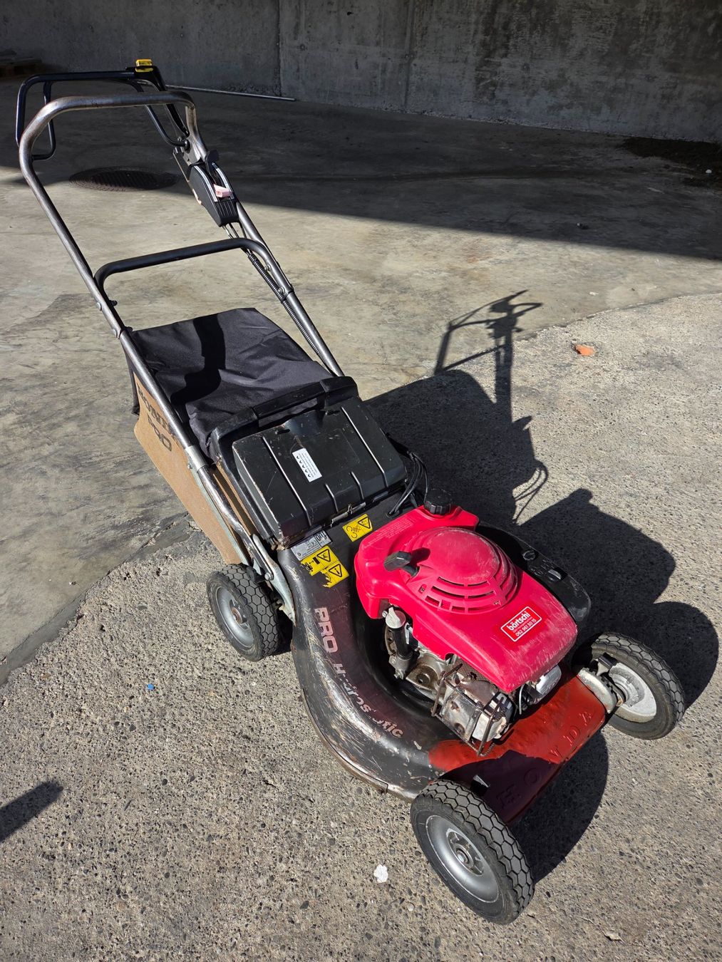 Honda Tondeuses à gazon: HONDA Rasenmäher HRD 536 Pro Hydrostatic – D'occasion à Schnottwil par sodiadi