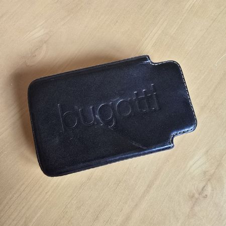 Bugatti Handy-Ledertasche, neuwertig, top Zustand, schwarz