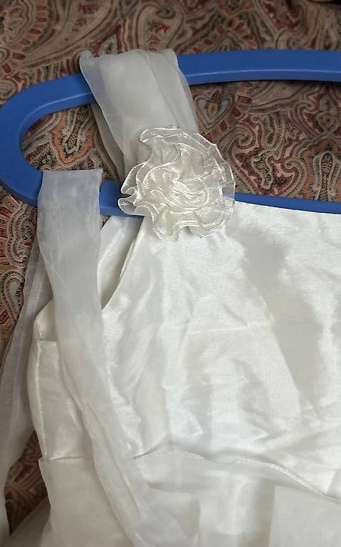 Kleider: Abito bianco  – Gebraucht aus Balerna von Mara.B. 2