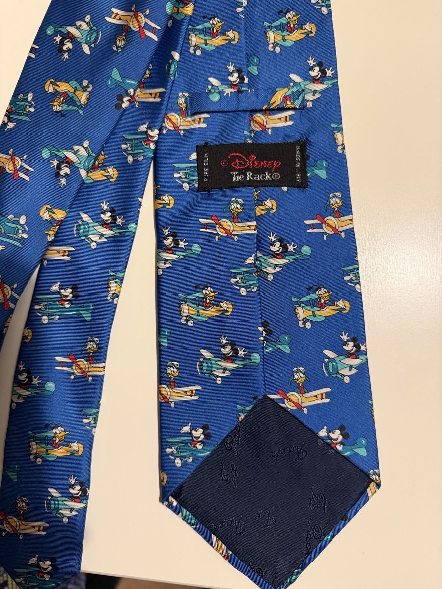 Disney Krawatten: Seidenkrawatte mit Disney Motiv – Neu (gemäss Beschreibung) aus Freienwil von Herr_Hens 1