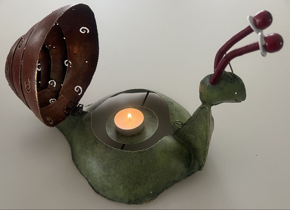 Toutes les décorations: Schnecke Metall Gartendeko mit Windlicht – D'occasion à Kehrsatz par Louvitesse 2