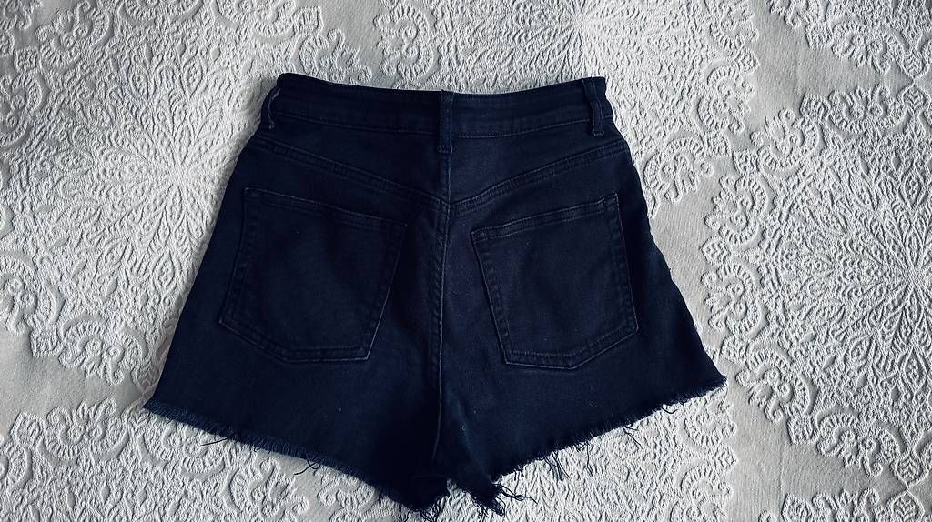 Jeans: Jeansshorts schwarz – Usato da Hünenberg See venduto da Schulers 1