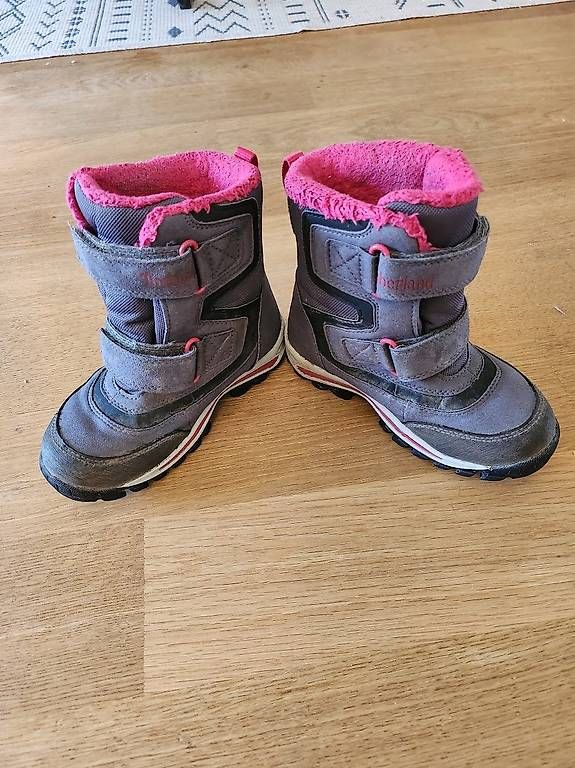 Scarpe per ragazze: Winterschuhe Grösse 28 – Usato da Winterthur venduto da kyubi 1
