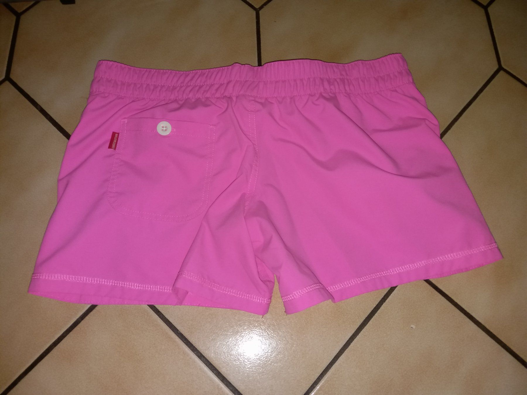 Gant Pantaloni: Shorts Neon pink – Nuovo e nell'imballaggio originale da Marin-Epagnier venduto da Natasa82 1