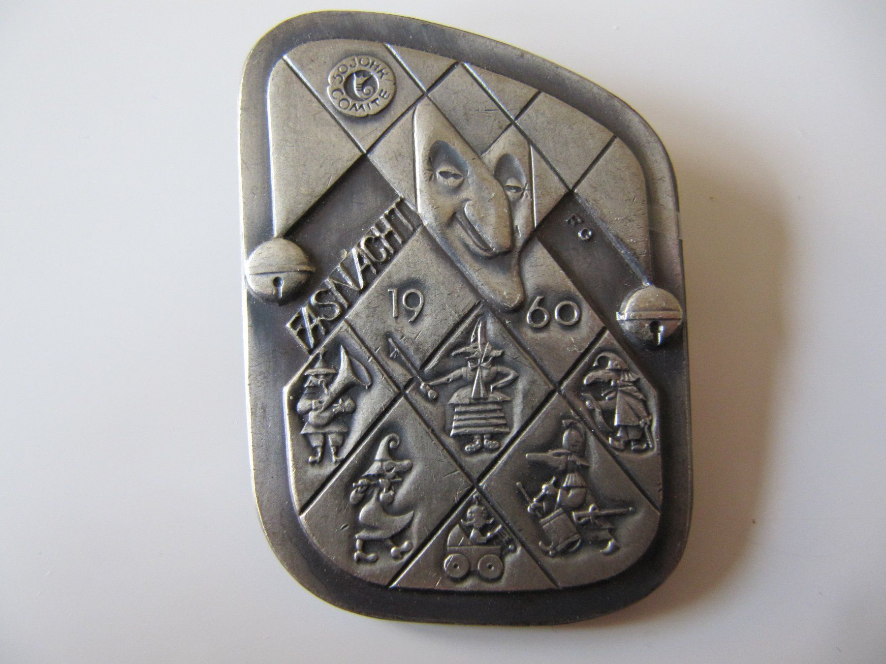 Basler Plaketten & Abzeichen: Basler Silber Blaggedde 1960 – Gebraucht aus Basel von Ruben2210