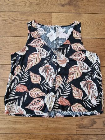 Damen Top Chicorée Grösse M geblümt neuwertig