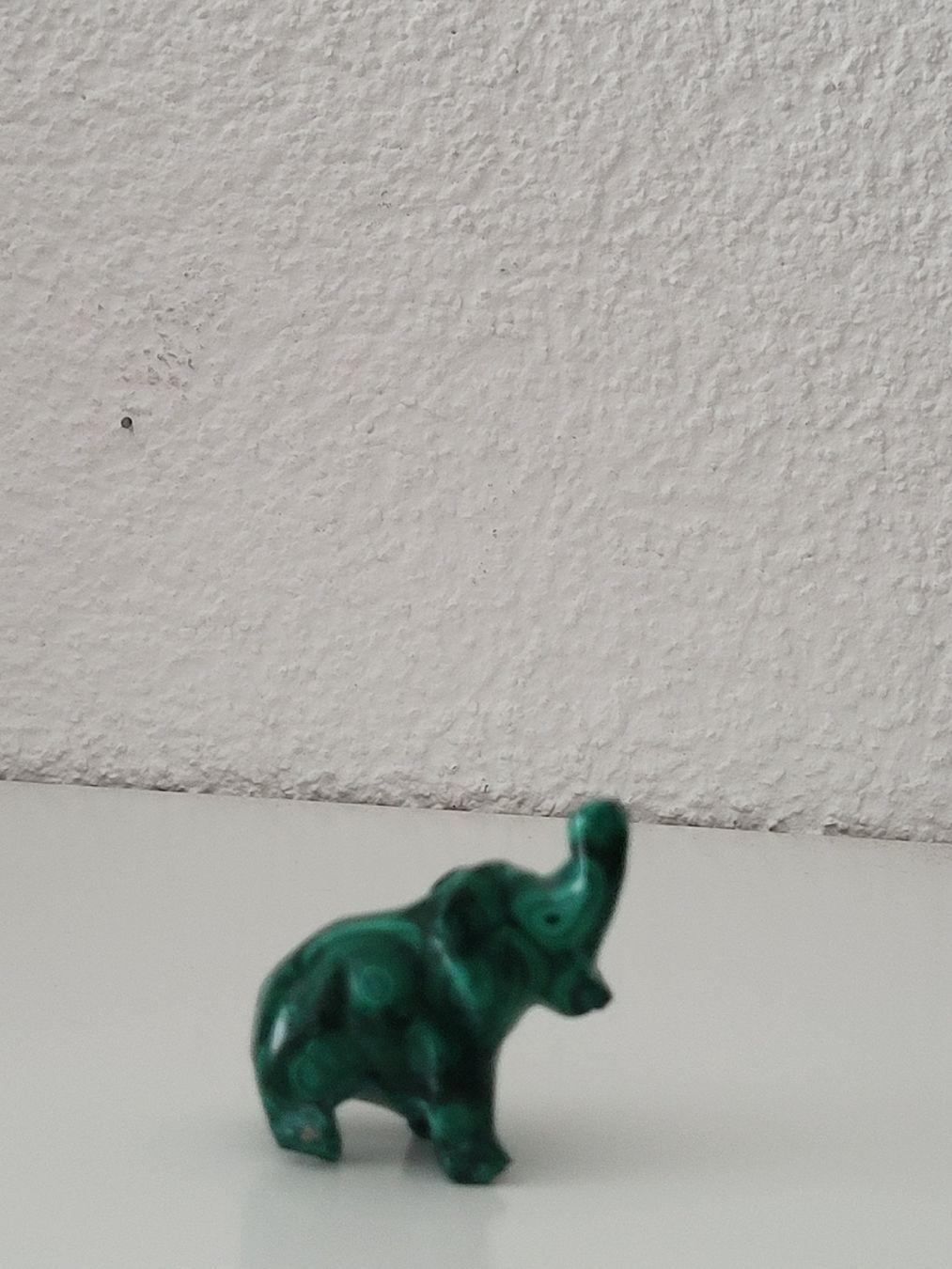 Alle Dekorationen: Süsser Malachit Elefant Deko Figur – Defekt aus Zürich von Roberto040