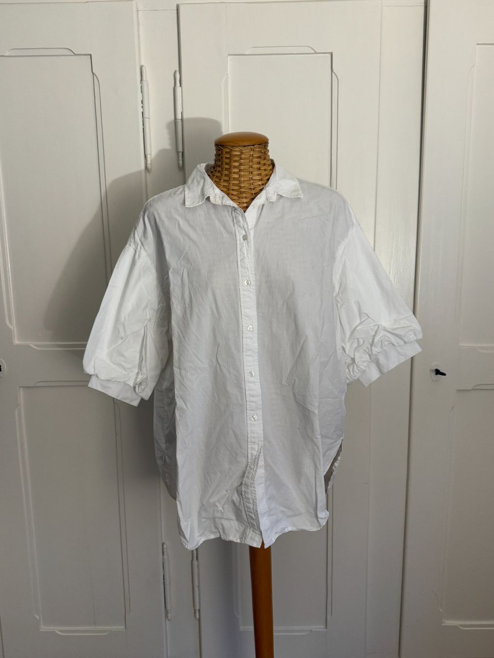 H&M Blusen: Bluse weiss oversized mit Puffärmeln M – Gebraucht aus Zürich von Diazaio