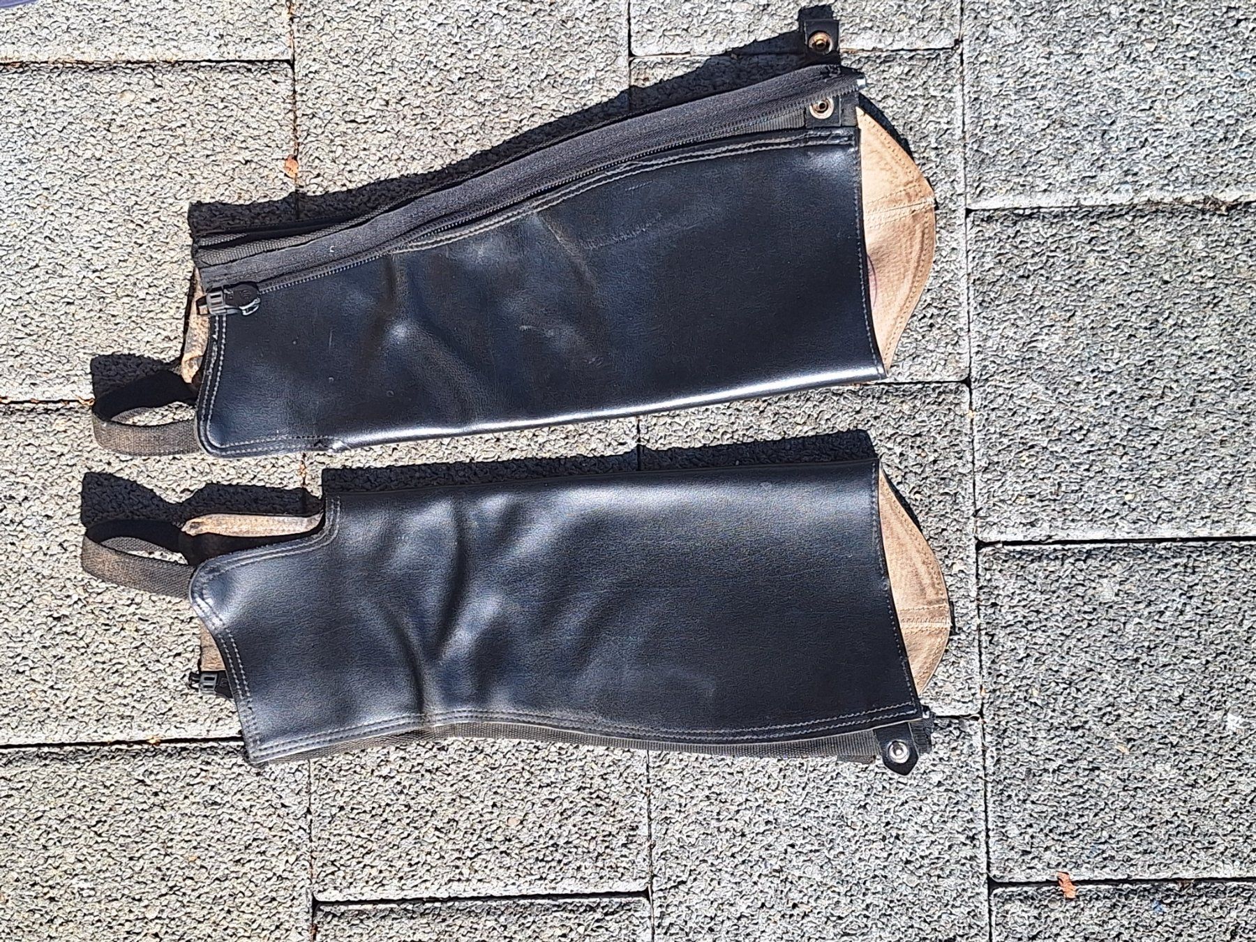 Gamaschen & Bandagen: Lederchaps – Gebraucht aus Bubikon von leo_26jq 1