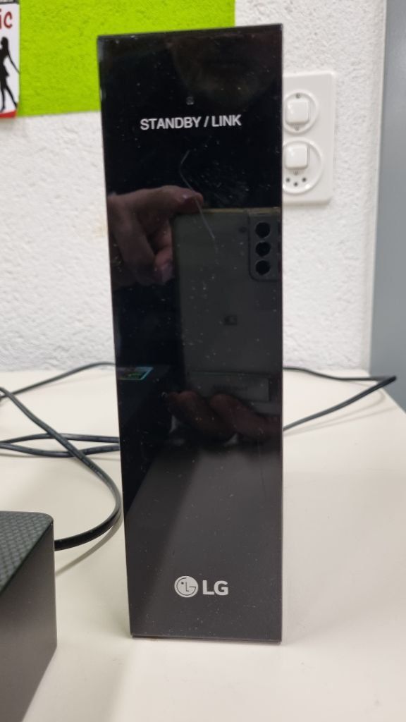 LG Home Cinema: BlueRay Player mit 5.1 Anlage LG – Usato da Steffisburg venduto da Beatenberg14 3