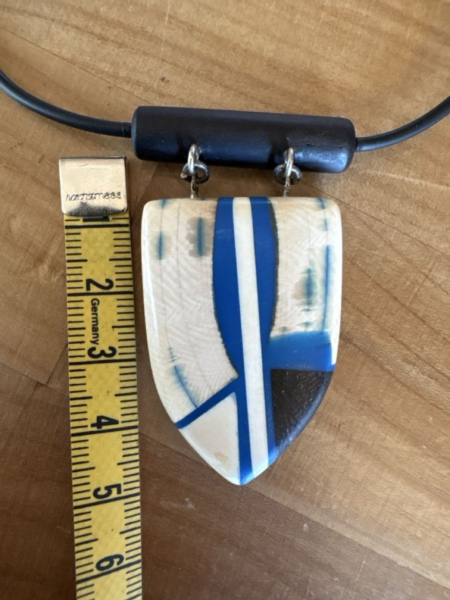 Ketten: Modeschmuck Kette mit Holz Anhänger – Gebraucht aus Rümlang von Sambas19 1