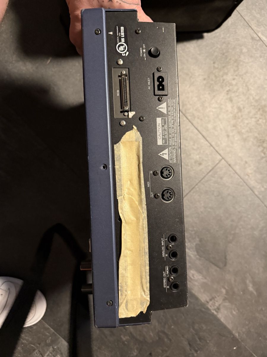 Strumenti musicali: Yamaha SU700 Sampler mit Tasche guter Zustand – Usato da emmenbrücke venduto da tenetene13 3
