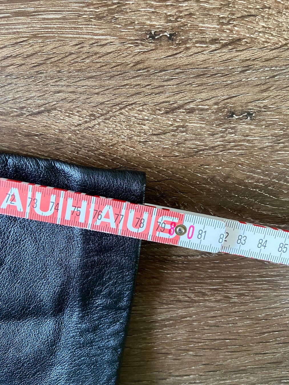 Pantaloni: Lederhose für Damen – Usato da Muttenz venduto da bargain_hunter 5