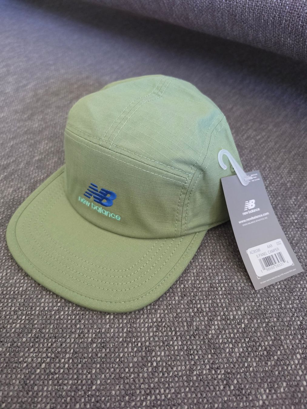 New Balance Copricapi, berretti & cappellini: New Balance 5 Panel Hat - NEU – Usato da Bern venduto da Poobah