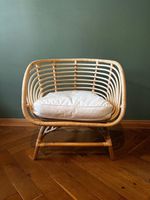 IKEA BUSKBO Rattan-Sessel mit weissem Kissen – Natur