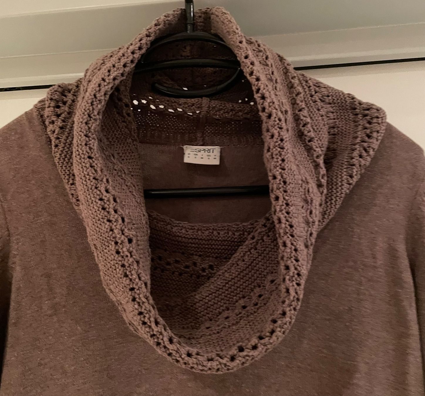Esprit Pullover & Sweatshirts: Esprit, toller Oversize-Pullover mit schönem Kragen, Gr. S – Gebraucht aus Niederweningen von baghirac 1