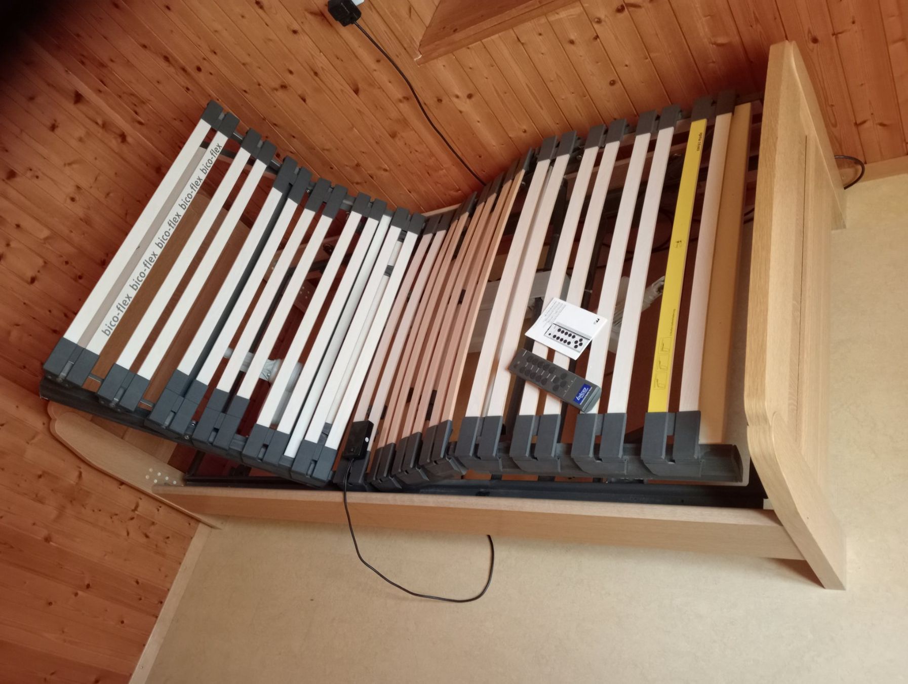 Betten: Motorbett / "Boxspringbett" – Gebraucht aus Spiez von iaqob 2