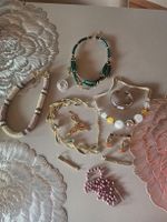Schmuck Konvolut Ketten Armbänder Broschen Set
