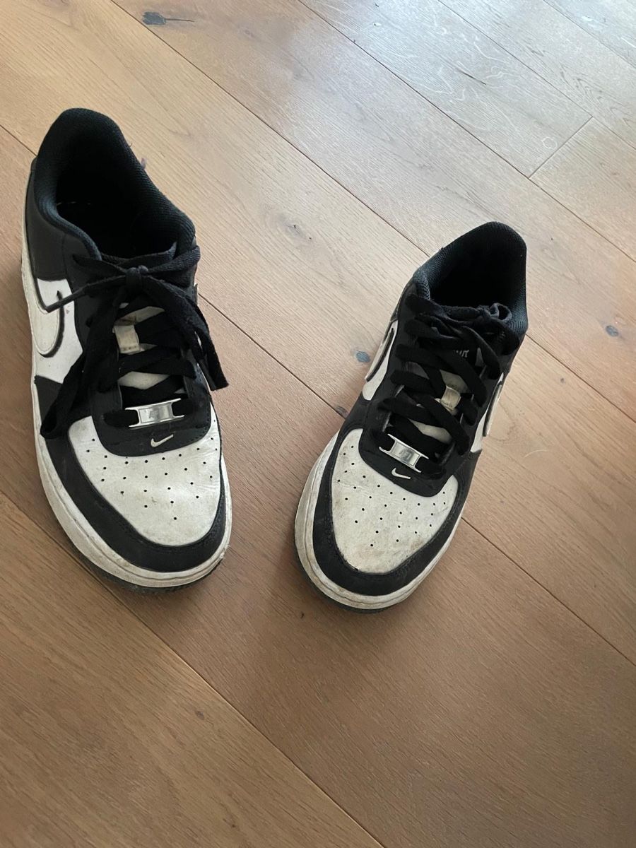 Nike Scarpe da uomo: Nike Air Force 1, Gr. 39 – Usato da Wettswil venduto da Venice3 1