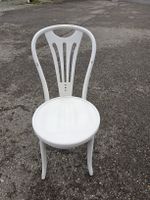 Weisser Thont ??Stuhl, Vintage, gut erhalten, Winter