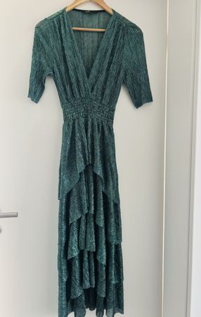Robe Maje vert taille 36 comme neuve