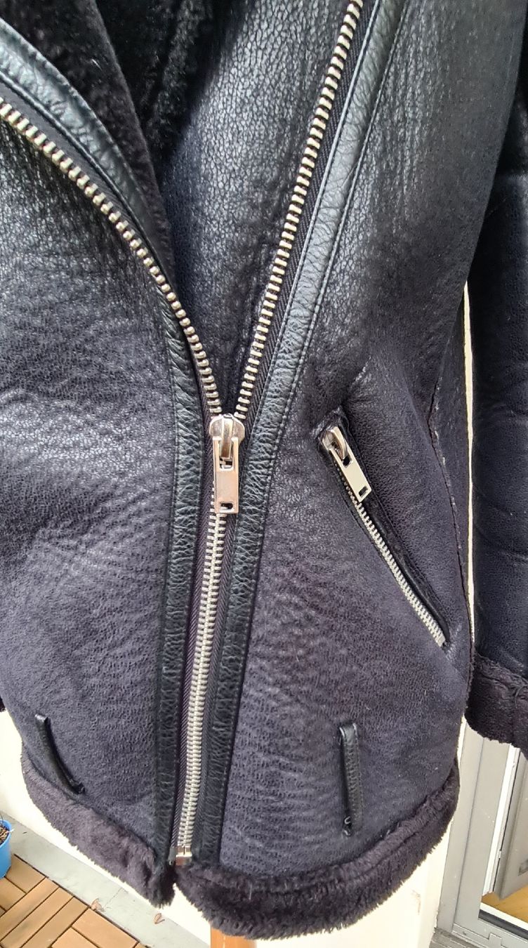 Zara Cappotti: blouson oversize taille XS noir – Usato da Genève venduto da Saleena 4