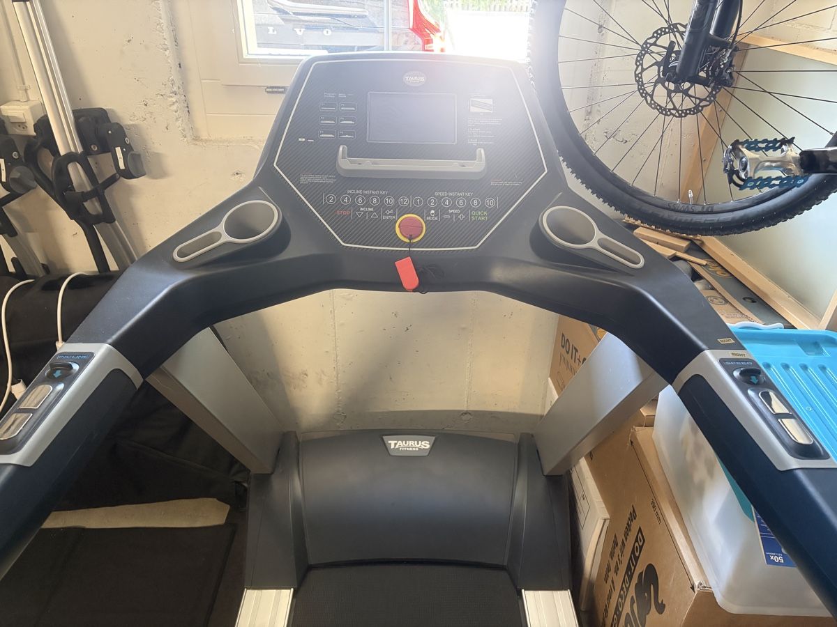 Taurus Hometrainer: Laufband TAURUS T9.9 – Gebraucht aus Lachen SZ von Good.Deal 3