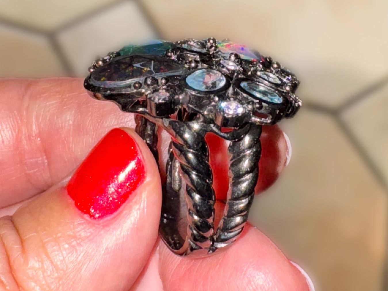 Llan Valls Joies Anelli: Black Opals Blue Topazes Rhodium SS925 Ring – Nuovo (secondo la descrizione) da Birsfelden venduto da Brut 3