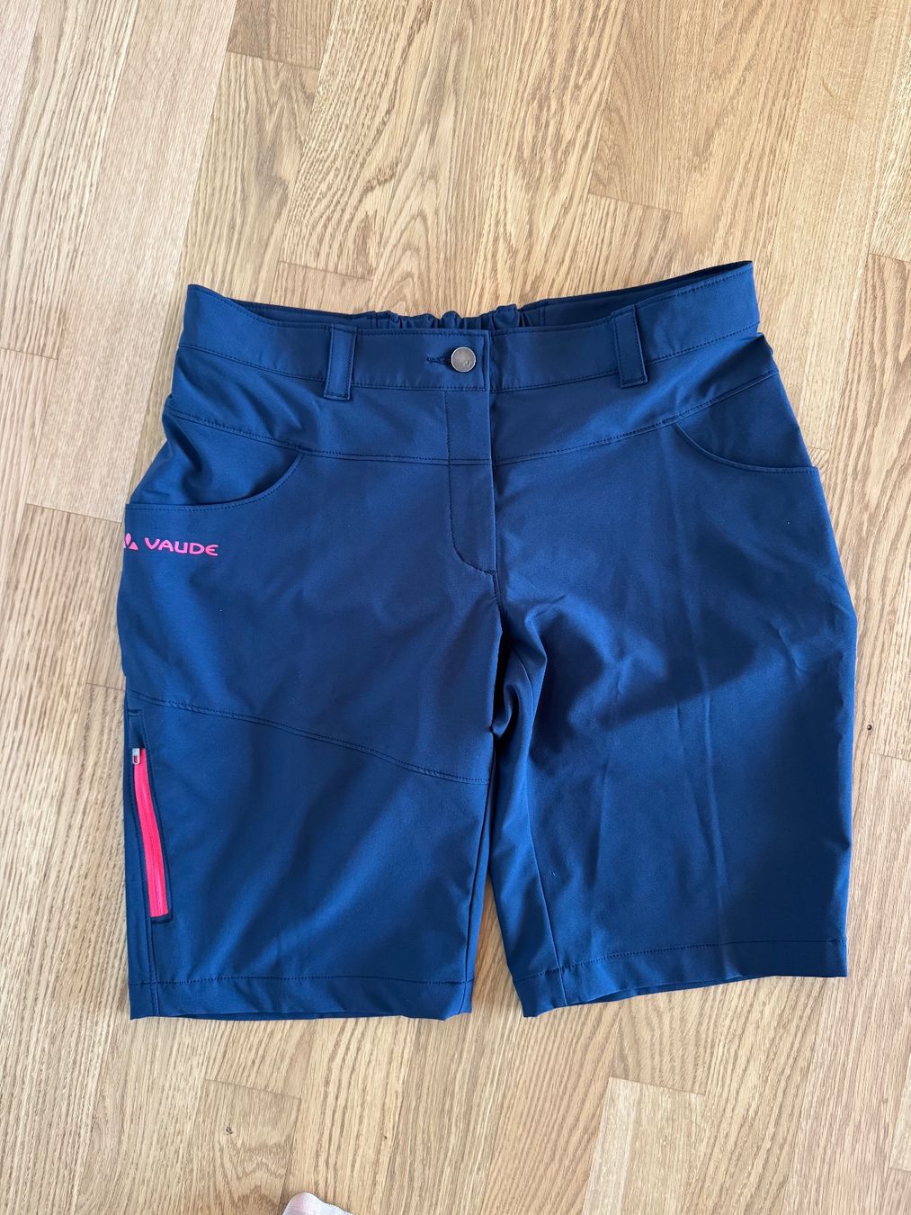 Vaude Pantaloni: Ungetragene Vaude Damen Shorts Gr. 40 – Nuovo (secondo la descrizione) da Baar venduto da MoonLanding