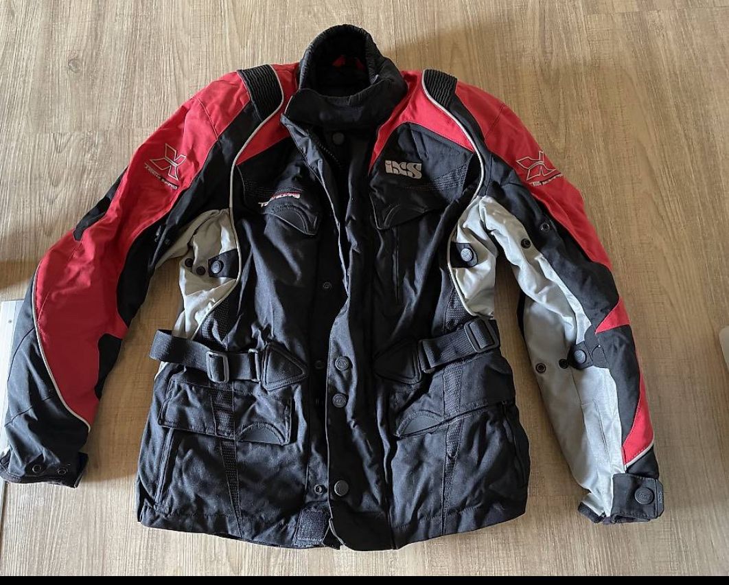 IXS Jacken: Ixs Motorradjacke Grösse S mit Innenjacke – Gebraucht aus Buchs AG von Fruchtzwerg81 2