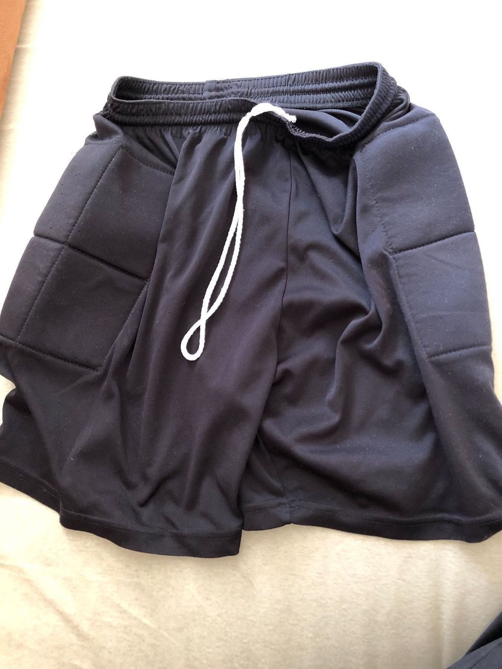 Pantaloni: Shorts – Usato da Schaffhausen venduto da D-MAC