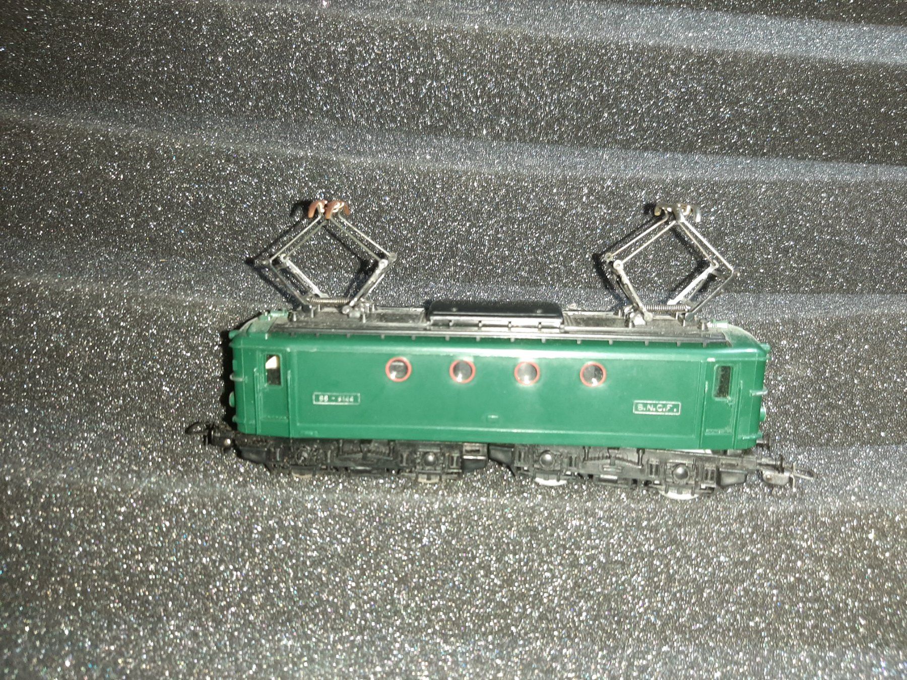 Modellini di ferrovie: MECCANO SNCF BB-8144 REF.4 – Usato da Avully venduto da RIVALIS 2