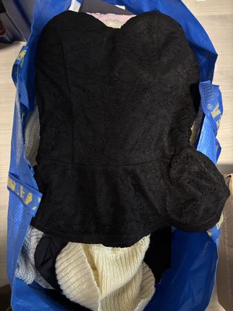 grosse Ikeatasche (ca 40 Teile) Damenkleider Grösse S