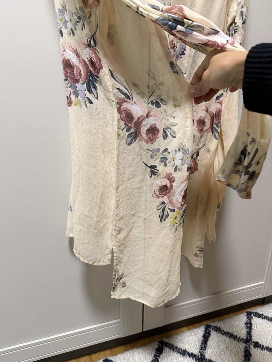 Blusen: Damen Bluse Dundup transparent Blumenmuster • S – Gebraucht aus Erlenbach ZH von Arti83 4