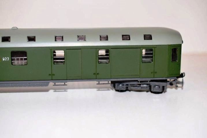 Kleinbahn Modellini di ferrovie: Kleinbahn H0 383: SBB Bahnpostwagen Z4 – Usato da Brüttisellen venduto da Rentner44zh 2