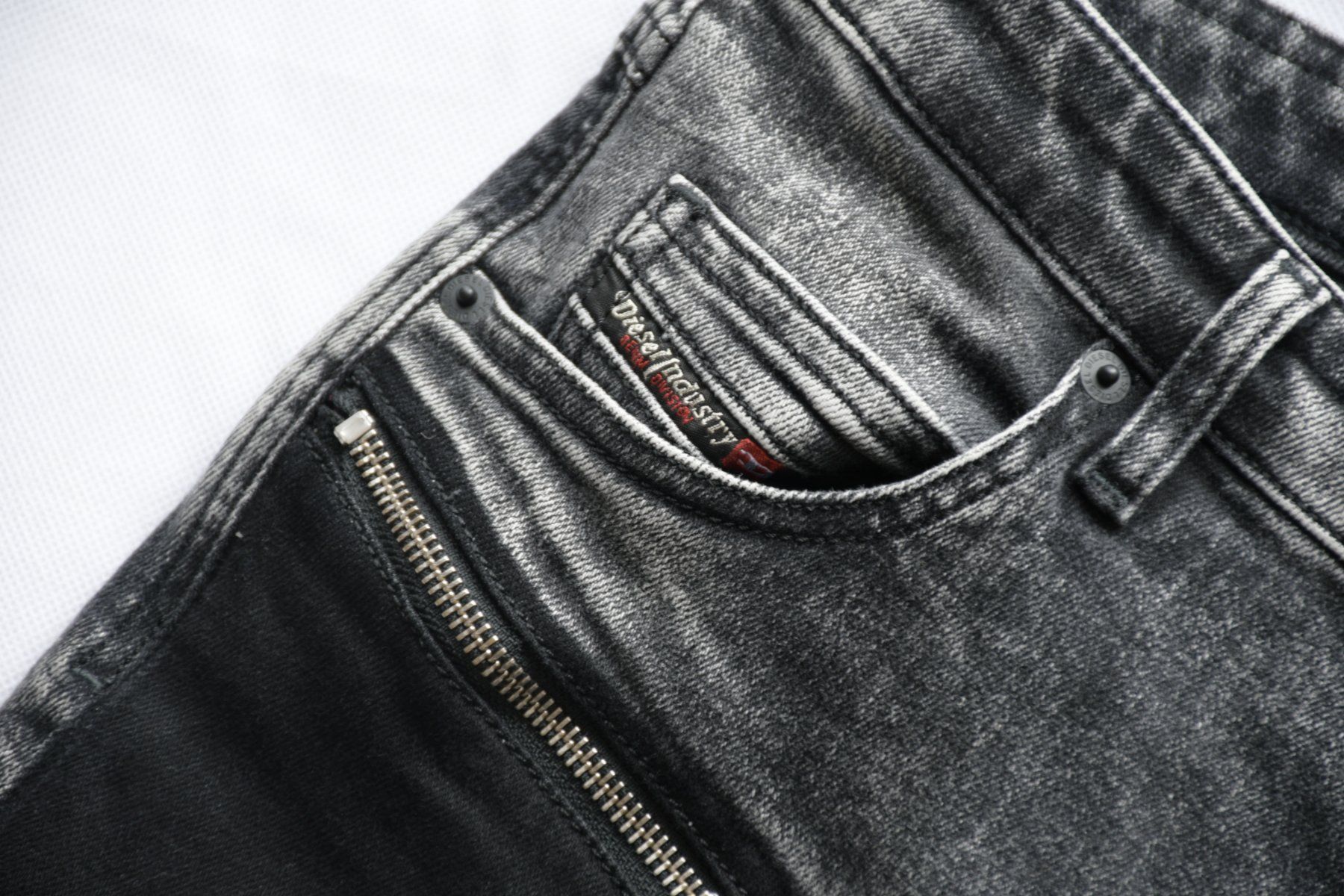 Diesel Jeans: Neu Jeans von Diesel gr. 27 – Nuovo e nell'imballaggio originale da Nuglar venduto da Korsika2 4