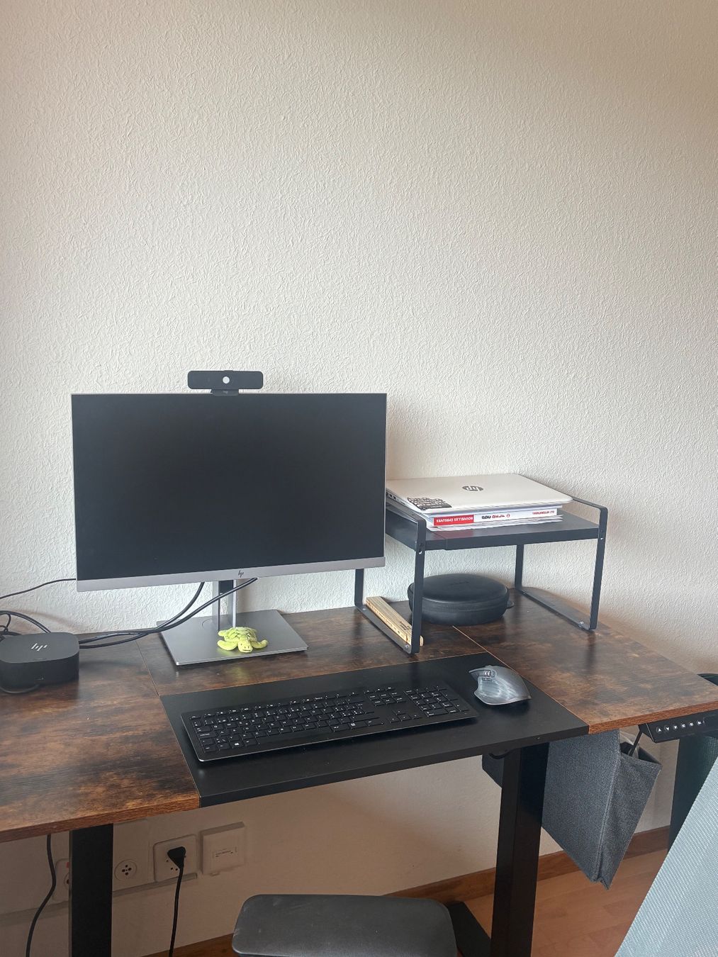 Scrivanie: Height adjustable desk – Usato da Zürich venduto da jas_z6cy