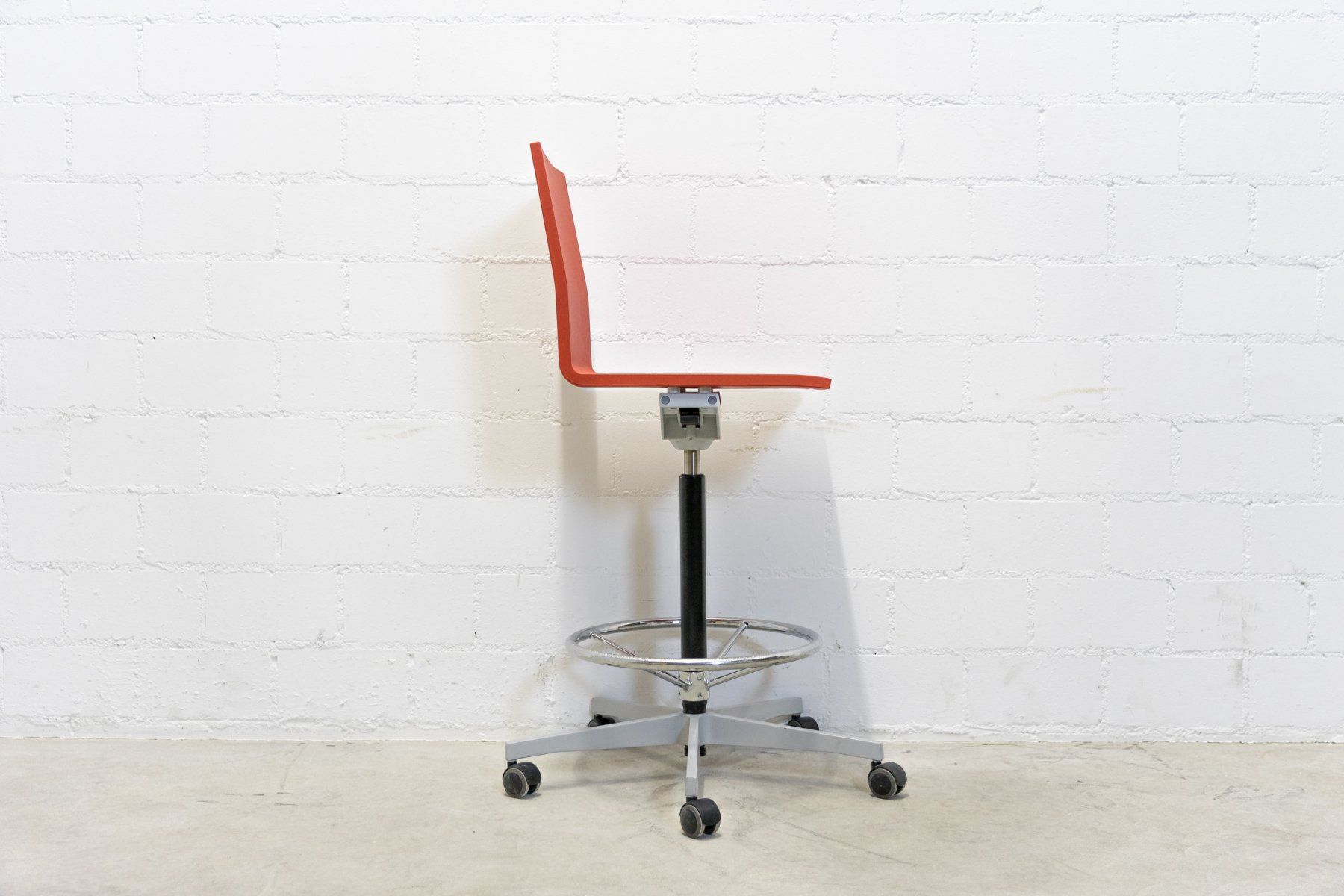 Vitra Sedie: Vitra .04 Counter Stuhl Maarten Van Severen – Usato da Schaffhausen venduto da Studio-Ara 2