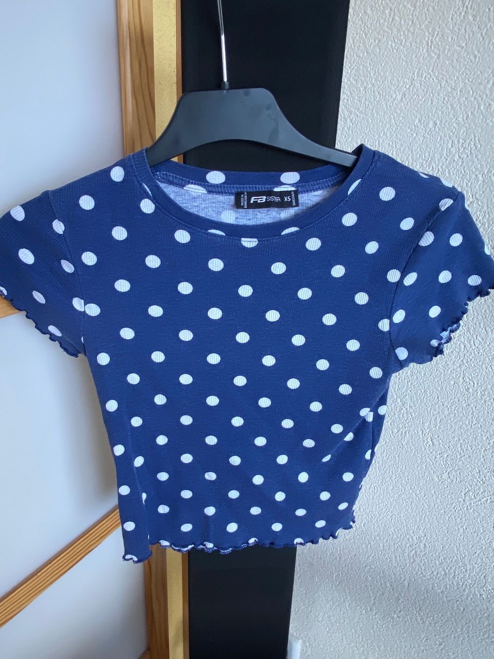Top: Magnifique Top – Usato da Belmont-sur-Lausanne venduto da chu_vxf5