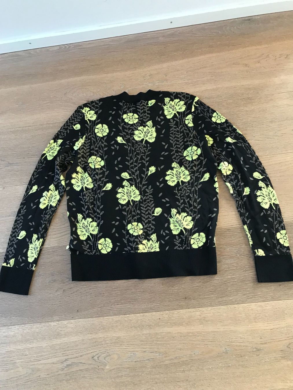Maison Scotch Pulls & Sweat-shirts: Scotch&Soda Pullover, Blumendruck, Gr. M – D'occasion à Freienstein par Jessy024 2