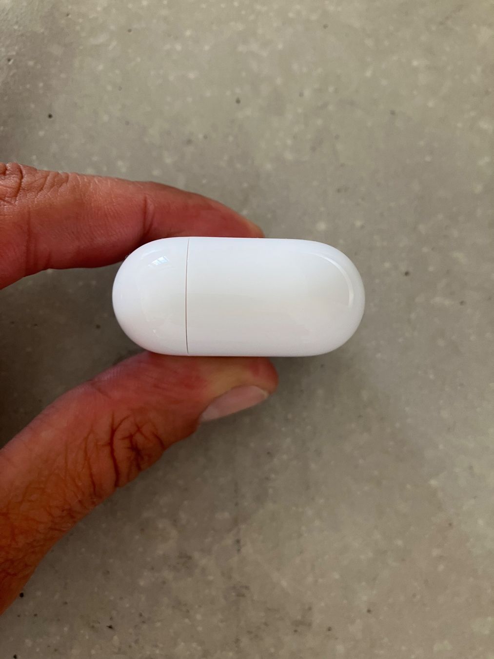 Apple Casques audio: APPLE AIRPODS 4 CASE ANC – D'occasion à Lausanne par mr.v 6
