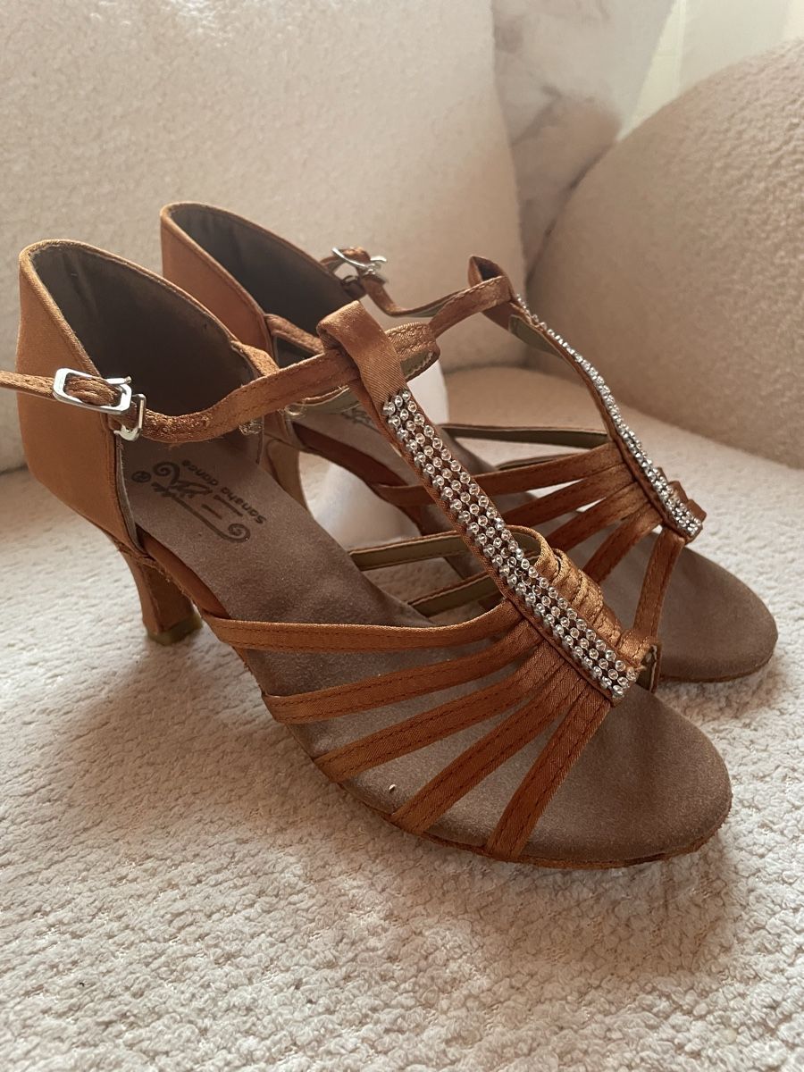 Scarpe da donna: Tanzschuhe – Nuovo e nell'imballaggio originale da Zuchwil venduto da Castries29