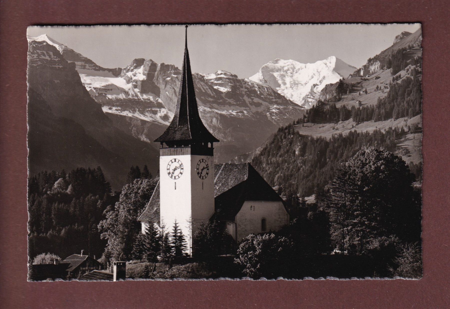 Cartoline postali: Kirche FRUTIGEN mit Balmhorn-Altels – Usato da Pully venduto da nicecards