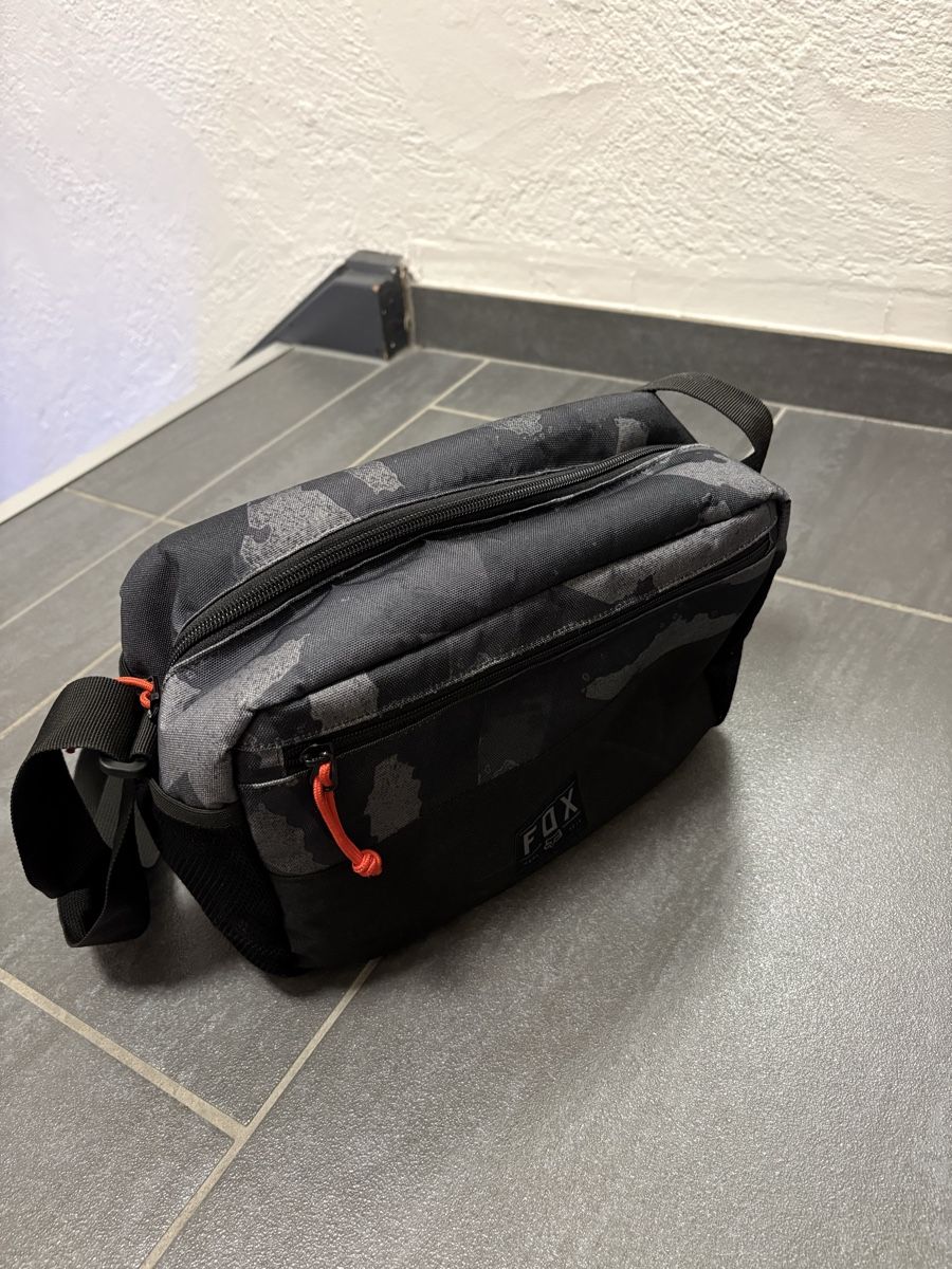 Fox Borse: Fox Racing Exploit Essential Messenger Bag Black – Usato da Rümlang venduto da svent 2