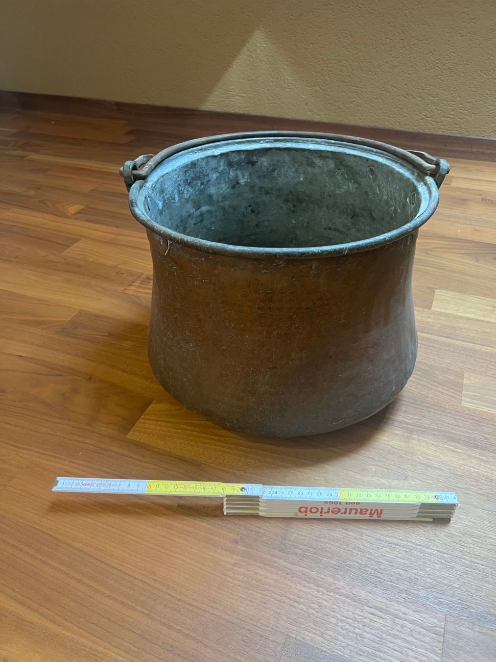Pots de fleurs: Grosser Kupferkessel – D'occasion à Jonen par dbrodbeck