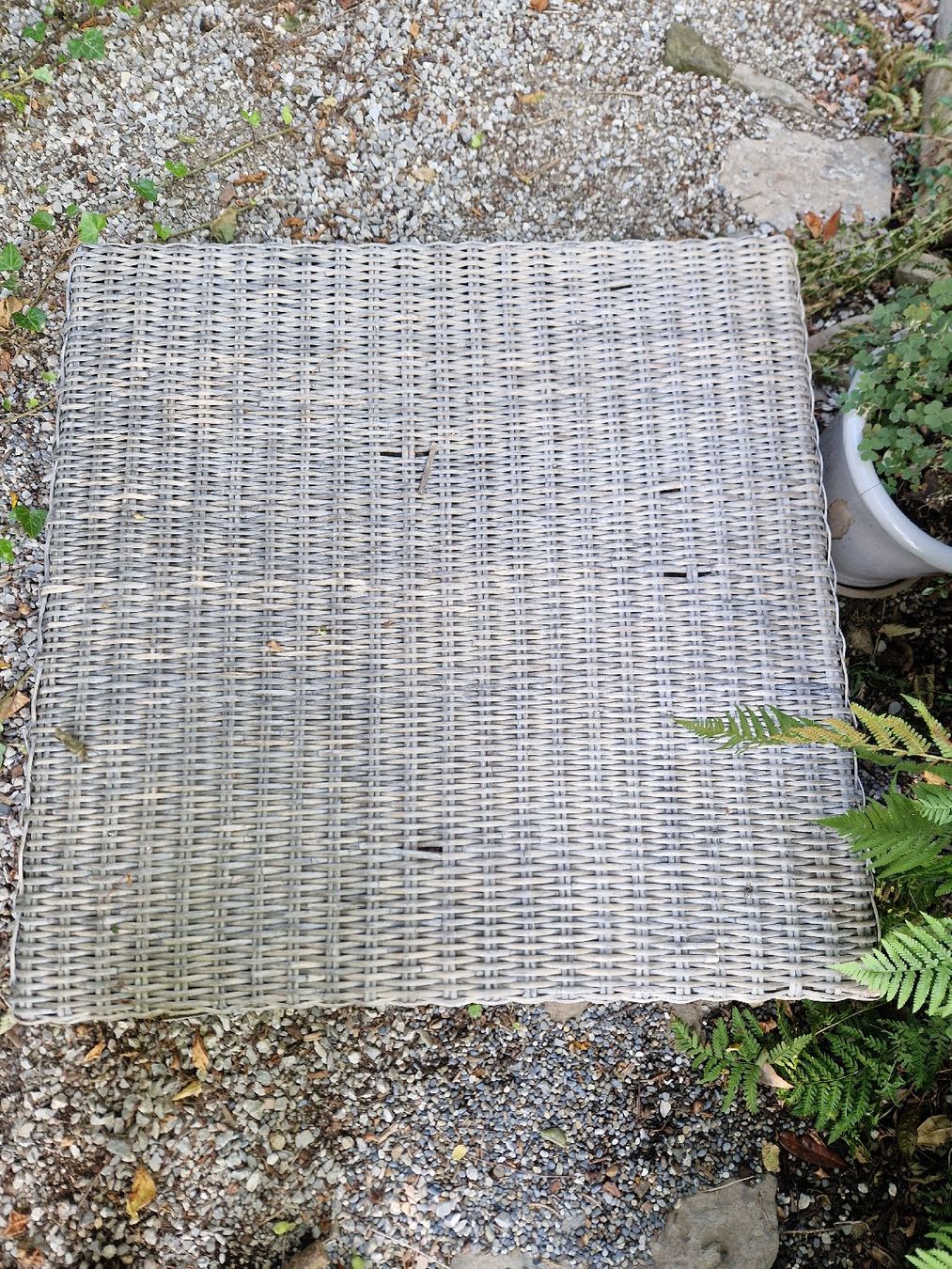 Gervasoni Tavoli: GERVASONI Croco Lounge Tisch, echt Rattan – Usato da KEHRSATZ venduto da Marina32 2