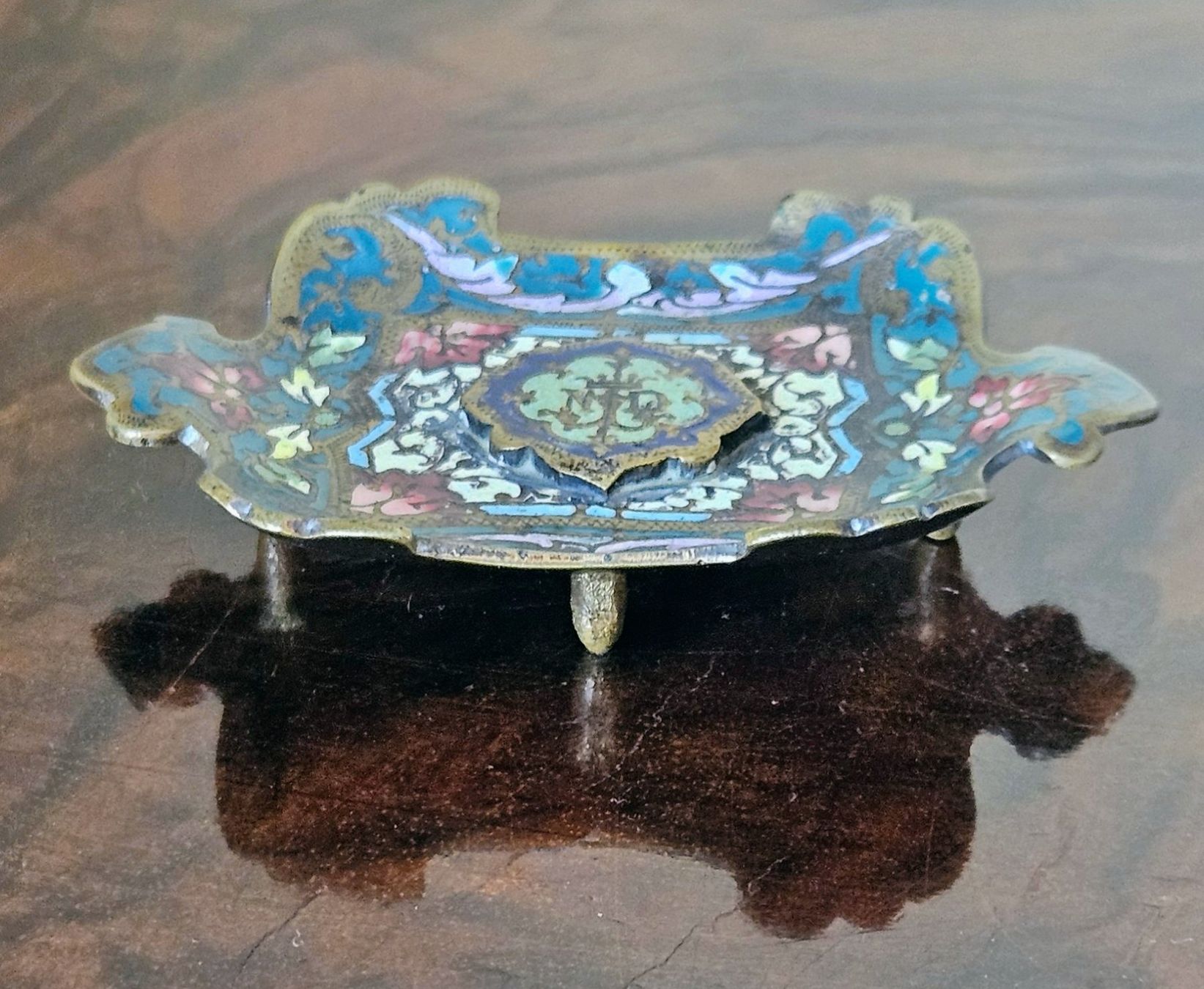 Sculture & Statue: Cloisonné Aschenbecher um 1900, HNDL – Usato da Lugano venduto da Numisartes