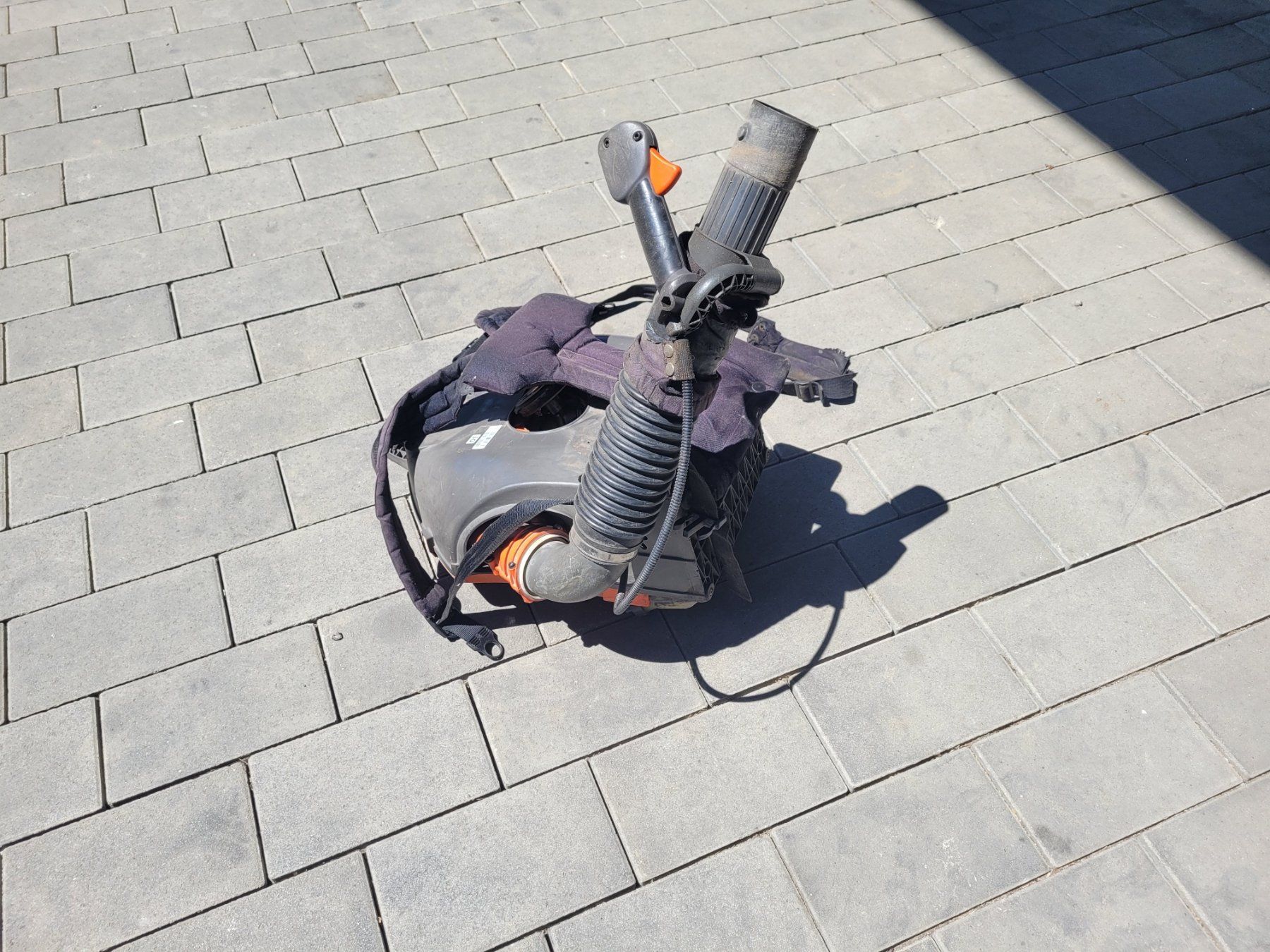 Husqvarna Laubbläser & Laubsauger: Laubbläser / Husqvarna / 356BT – Defekt aus Frick von auc_yyv6 1