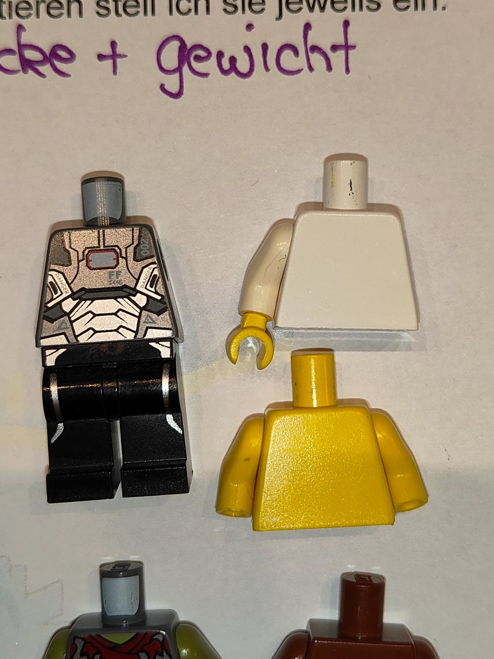 Lego Kit di costruzioni: Legofigurenteile  verschiedene Oberkörper, teils mit arm/E21 – Usato da St. Gallen venduto da Bisaknosp 7